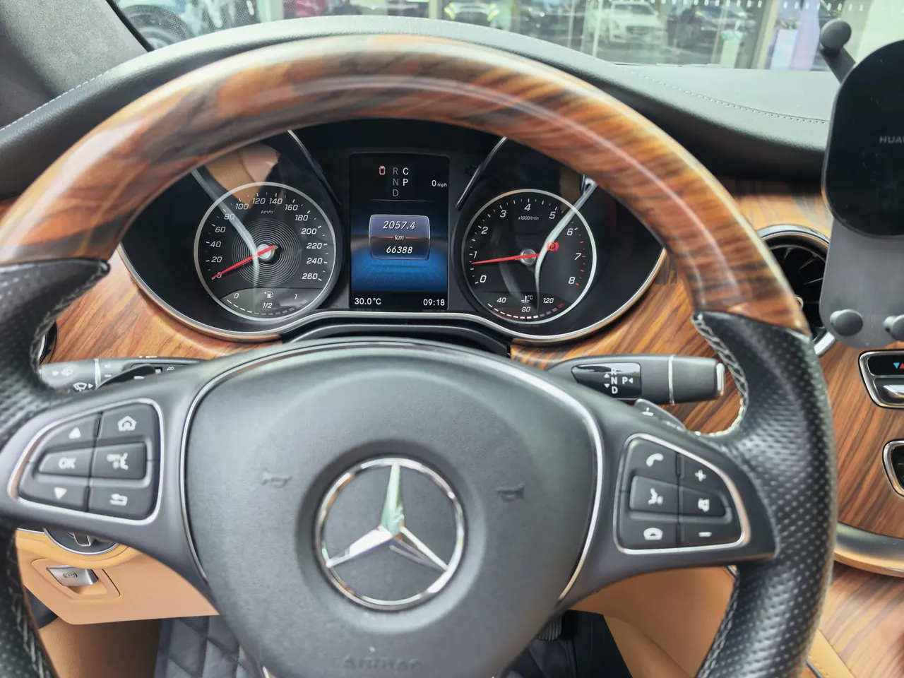 Mercedes Benz V 2020V 260 L 2.0T Deluxe Edition Automatic Gear 3