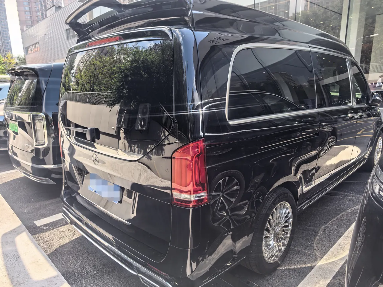 Mercedes Benz V 2020V 260 L 2.0T Deluxe Edition Automatic Gear 9