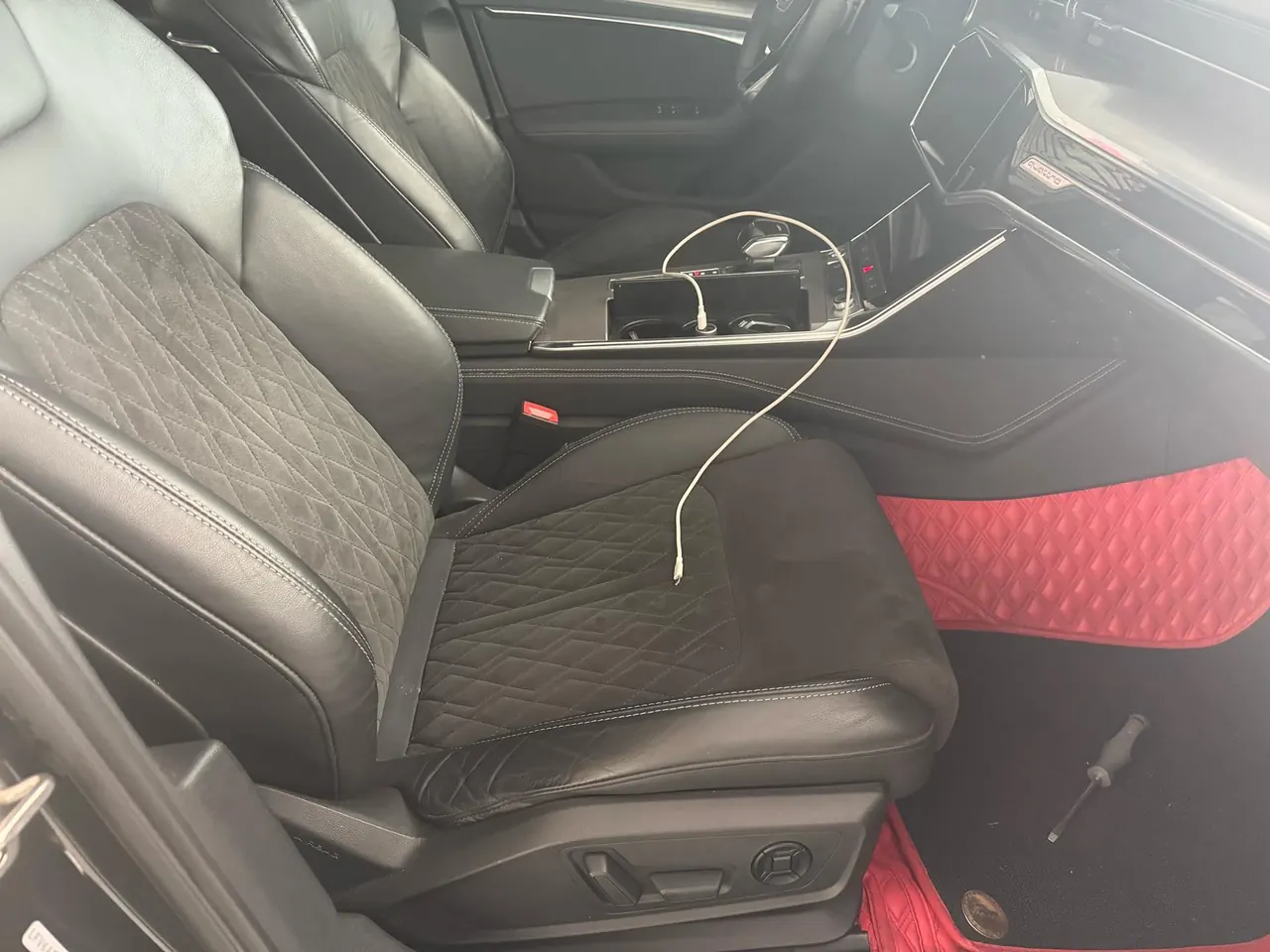 Audi 2020 A6L 48V 3.0TFSI 55TFSI Quattro enjoy dynamic automatic transmission 5