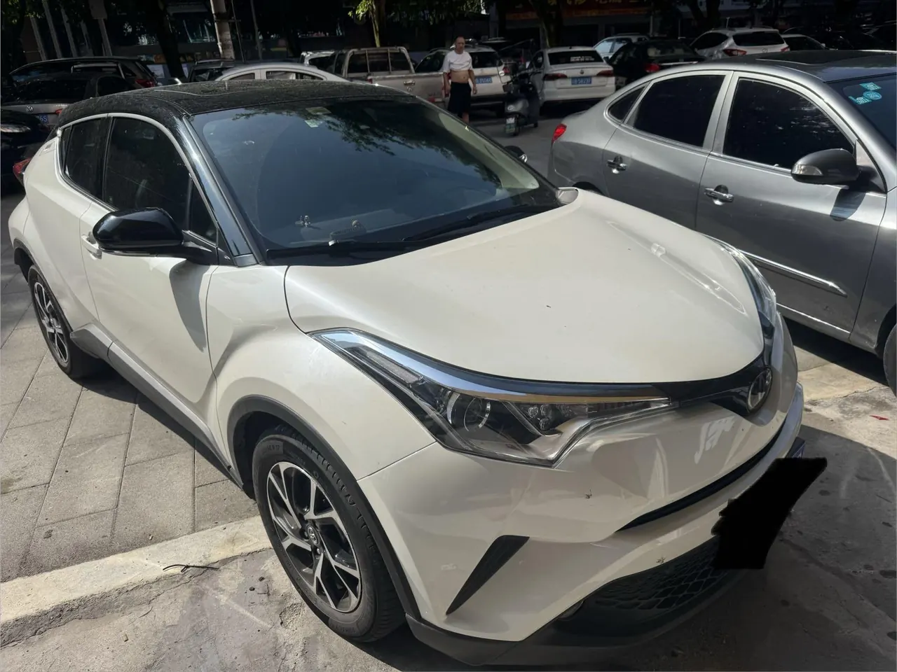 Toyota 2020 C- HR 2.0 stepless leading version of automatic gear 2