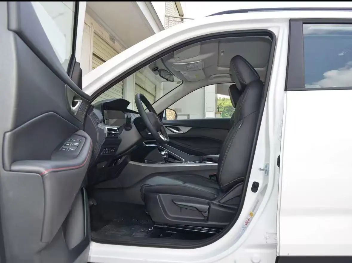 ChangAn 2023 CS35 PLUS 1.4T Enjoy Deluxe Automatic Gear 2
