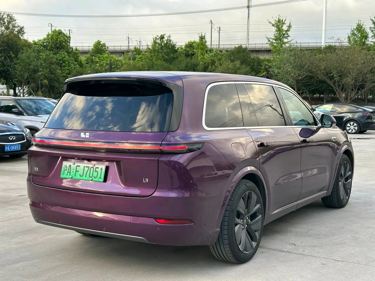 Li 2023 L9 Pro Edition Automatic Gear 8