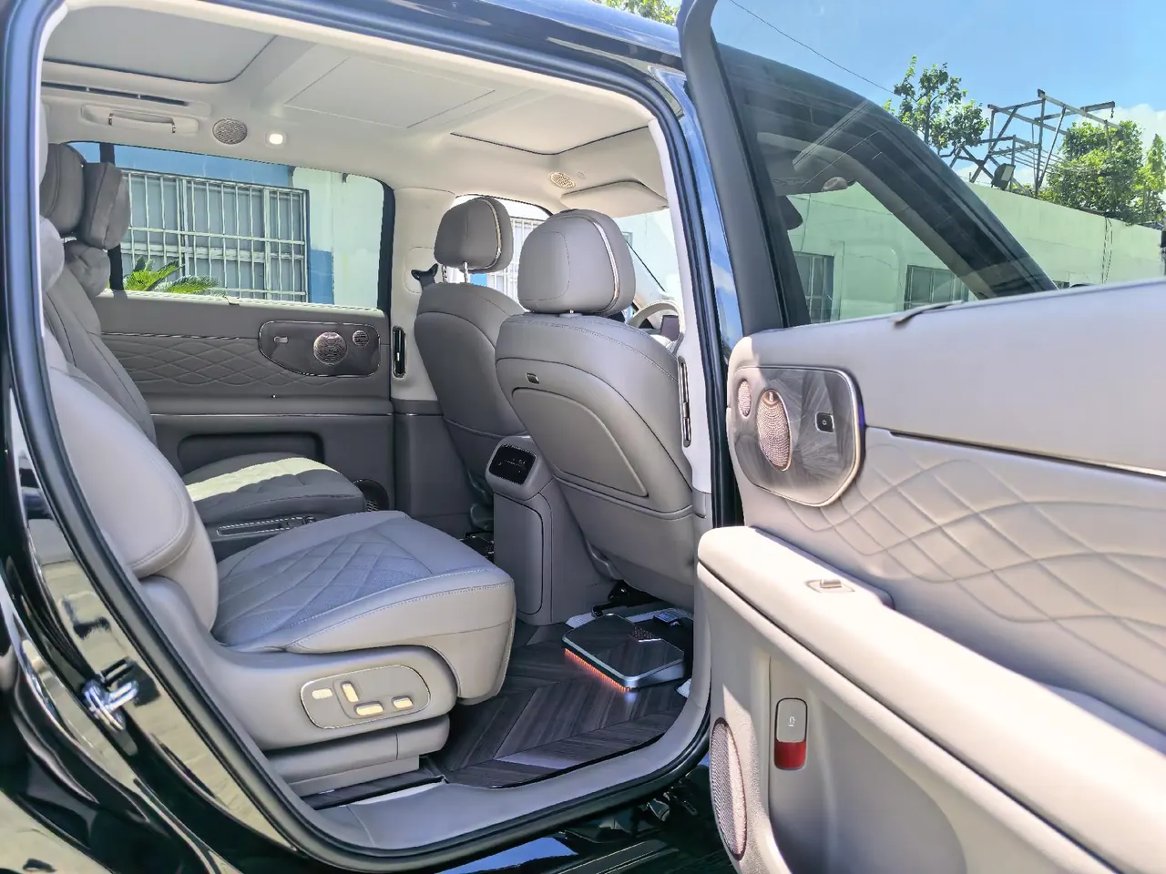 IM 2026 IM LS9 52 Ultra Automatic 6