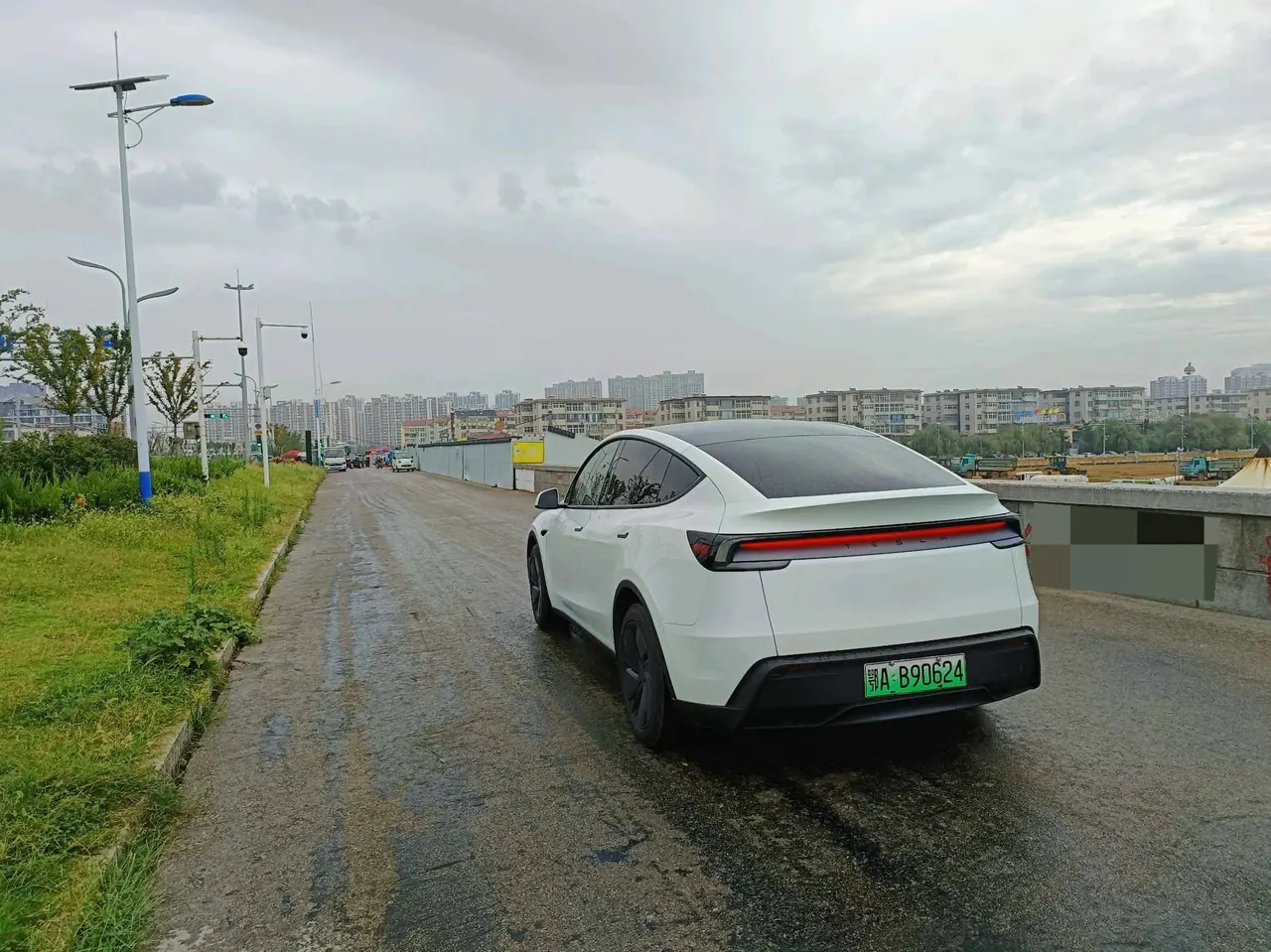 Tesla 2025 Model Y rear-wheel drive version automatic transmission 7