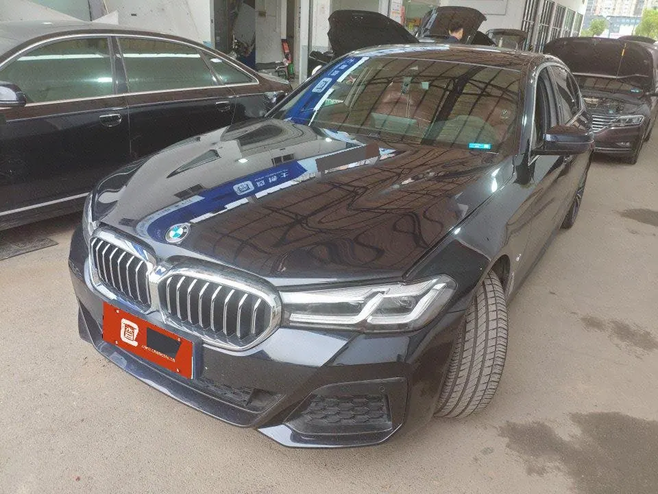 打开图片灯箱:BMW 5 Series 2022 530Li 2.0T Leading M Sports Suit (Modified) Automatic Gear