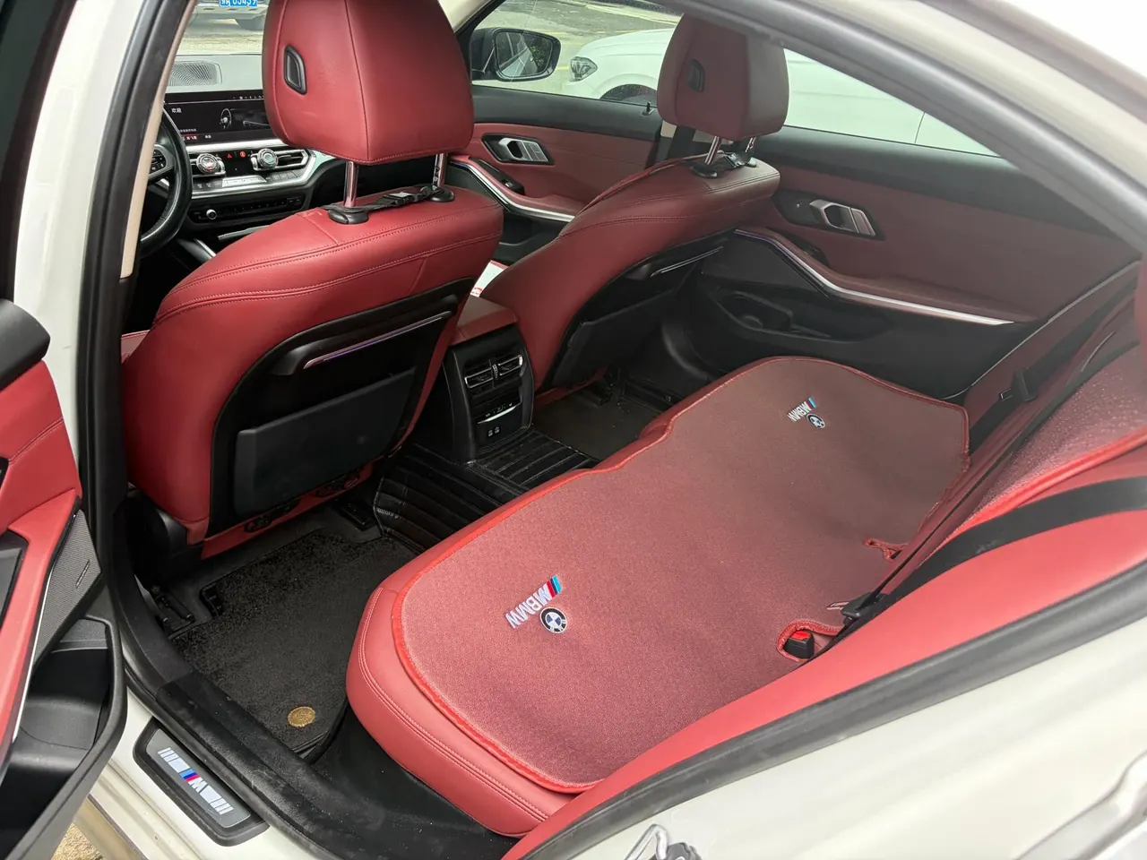 BMW 3 Series 2022 325Li 2.0T M Sports Obsidian Night Kit (Changed) Automatic Gear 3