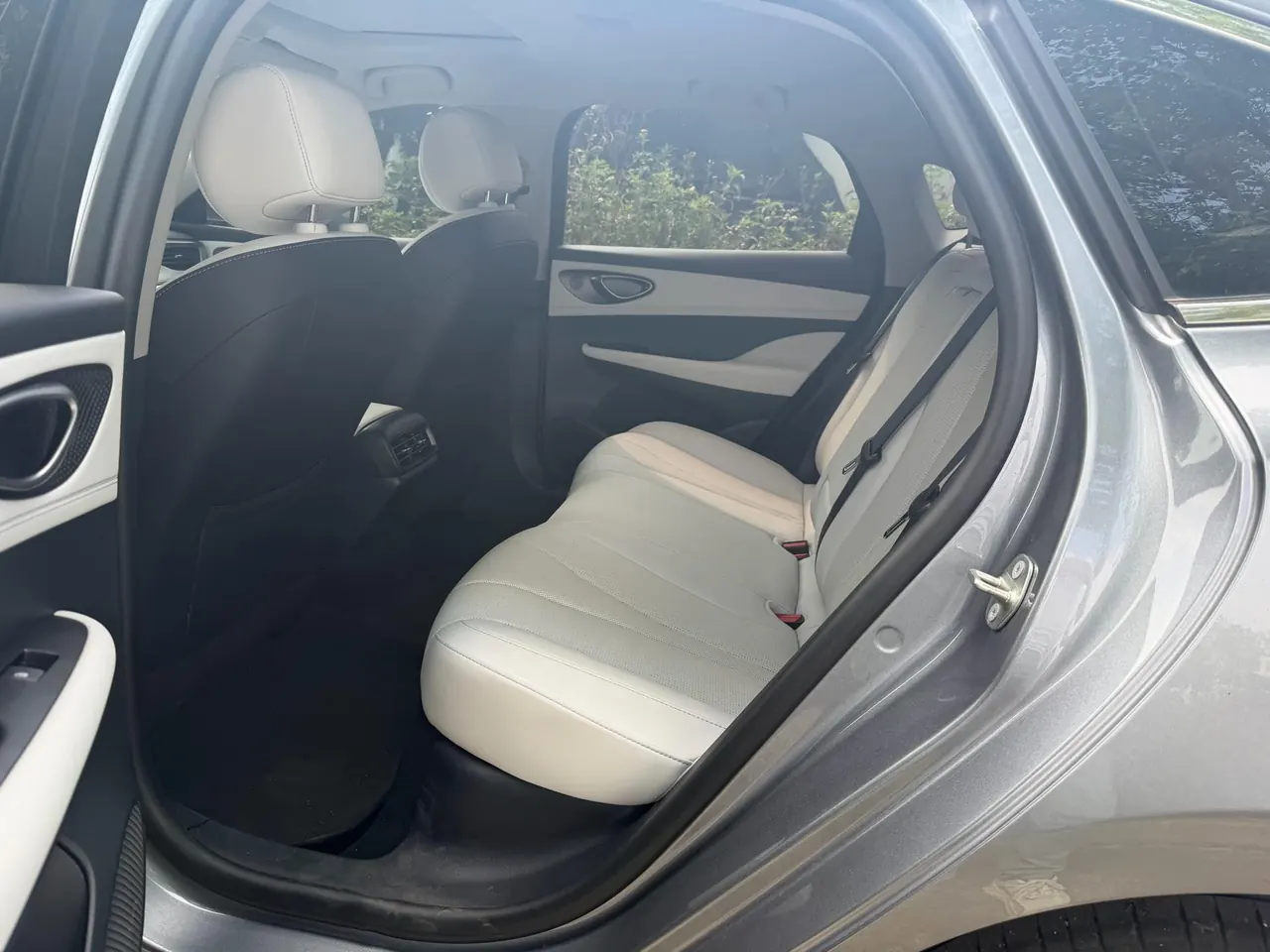 BYD 2025 seals 05 DM-i 1.5 stepless smart driving version 120KM flagship automatic gear 4