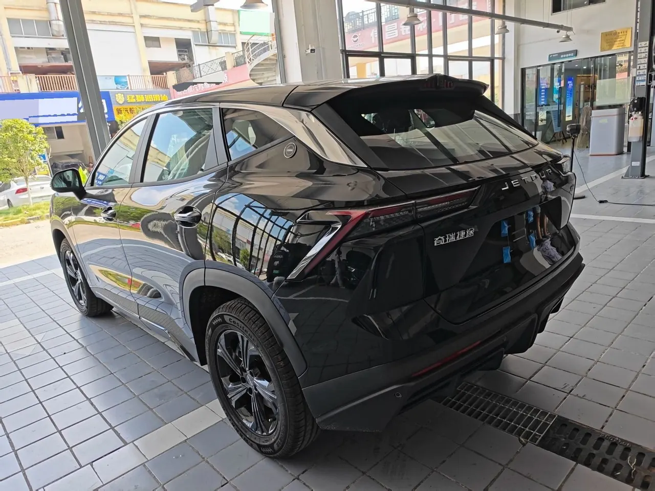 Jetour 2026 Dasheng 1.5T Youth Edition Deluxe Edition Automatic Gear 5