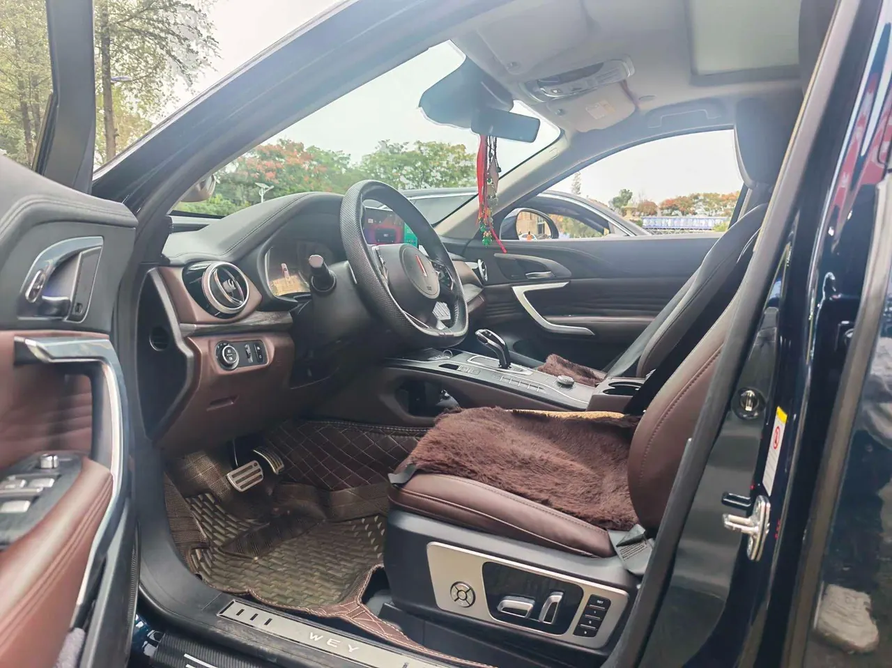 WEY 2020 VV7 GT 2.0T flagship automatic gear 2