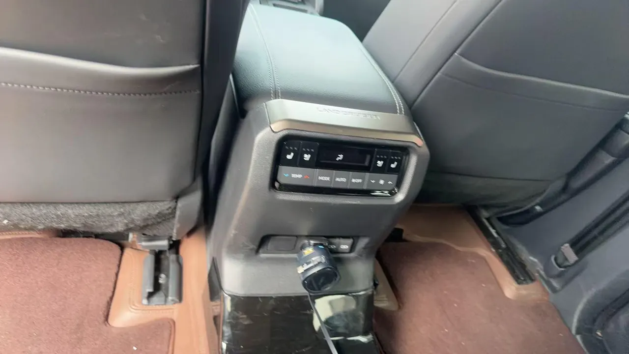 Toyota 2024 Prado HEV 2.4T Wild WX Edition 6-seat Automatic Gear 5