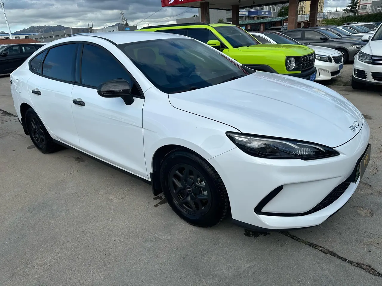 BYD 2025 seals 05 DM-i 1.5 stepless smart driving version 55KM luxury automatic gear 3