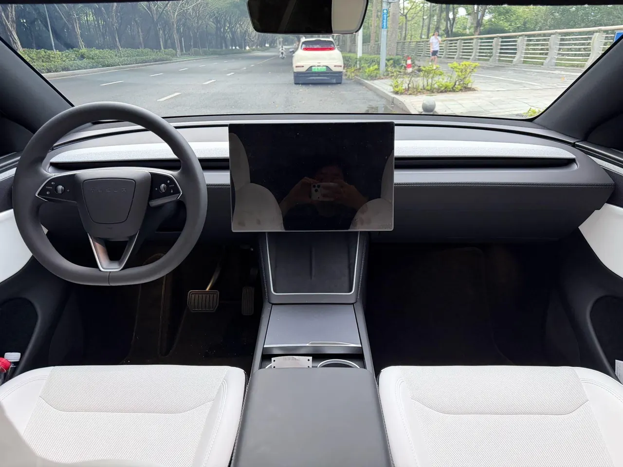 Tesla 2026 Model Y long endurance all-wheel drive version automatic transmission 5