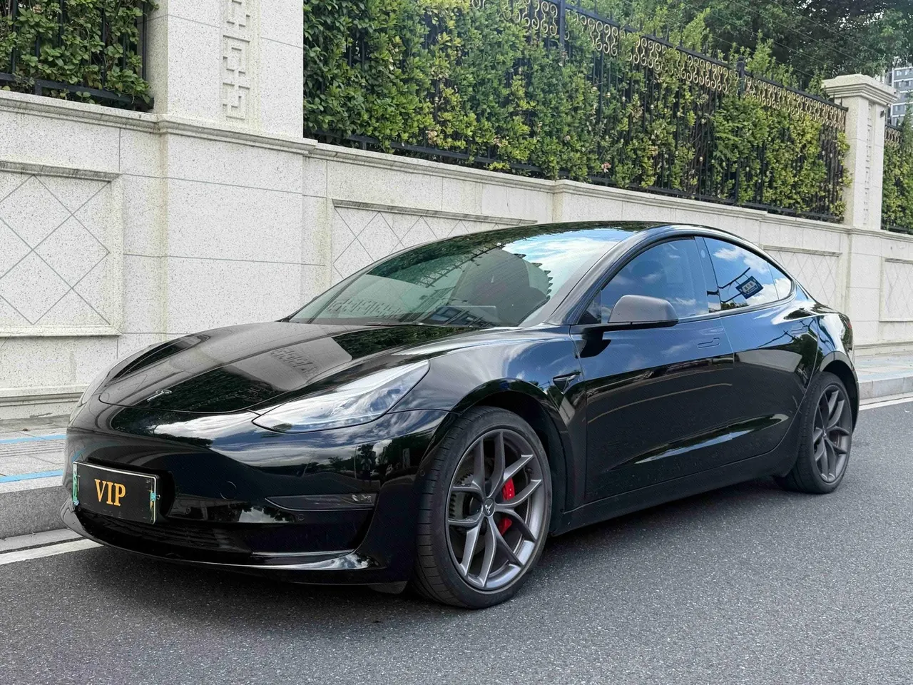 打开图片灯箱:Tesla 2021 Model 3 Performance high-performance all-wheel drive automatic transmission