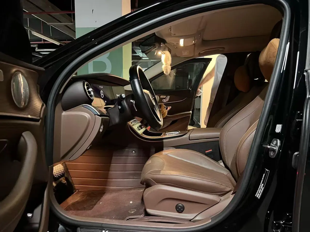 Mercedes Benz E Class 2022 E 300 L 2.0T Luxury (Modified 3) Automatic Gear 5