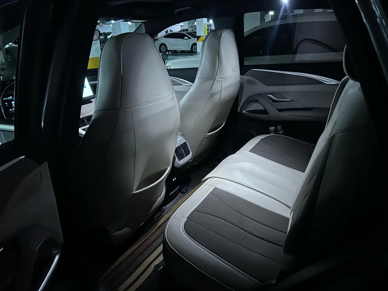 BYD 2023 Song Pro DM-i 1.5 Stepless Champion Edition Exceed 71KM Automatic Gear 3