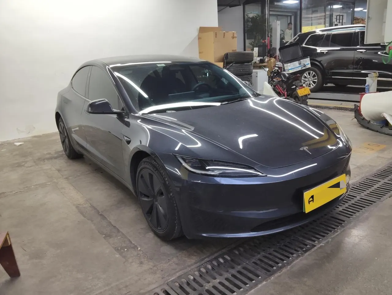 Tesla 2023 Model 3 Rejuvenation Edition Rear Wheel Drive Automatic Transmission 2