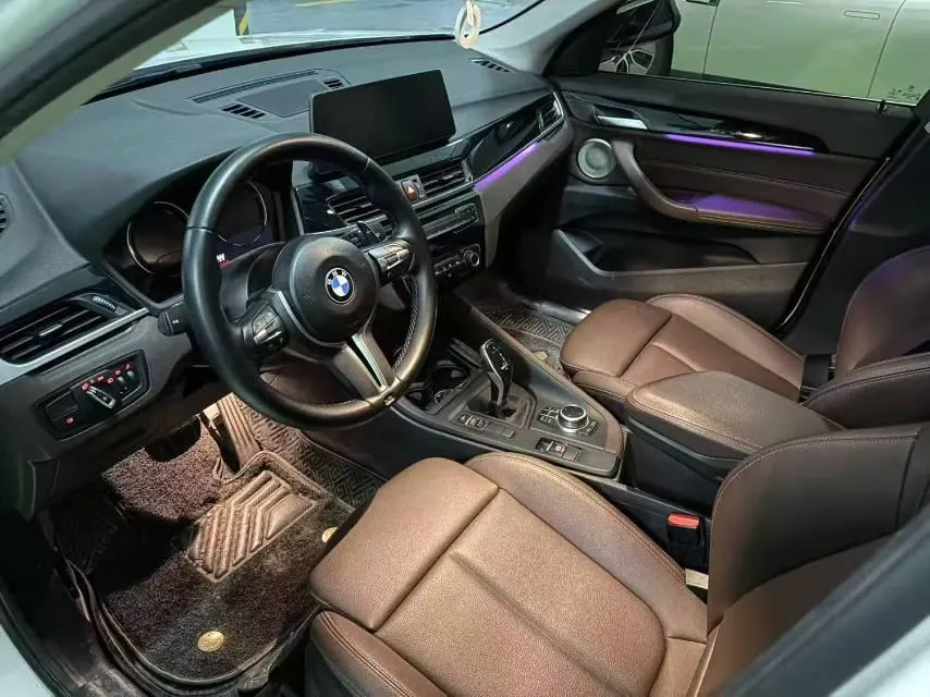 BMW 2022 X1 sDrive20Li 1.5T fashion automatic gear 3