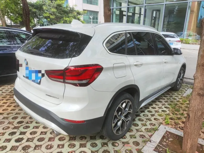 BMW 2022 X1 sDrive20Li 1.5T fashion automatic gear 6
