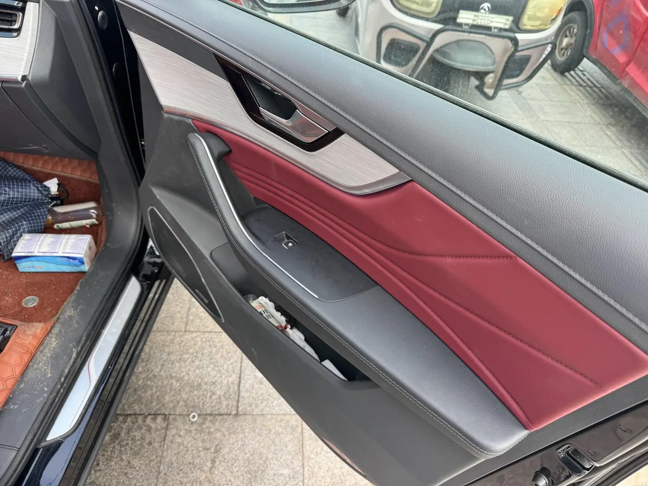 HongQi 2025 HS5 2.0T Two-Drive Flag Collar Pro Edition Automatic Gear 6