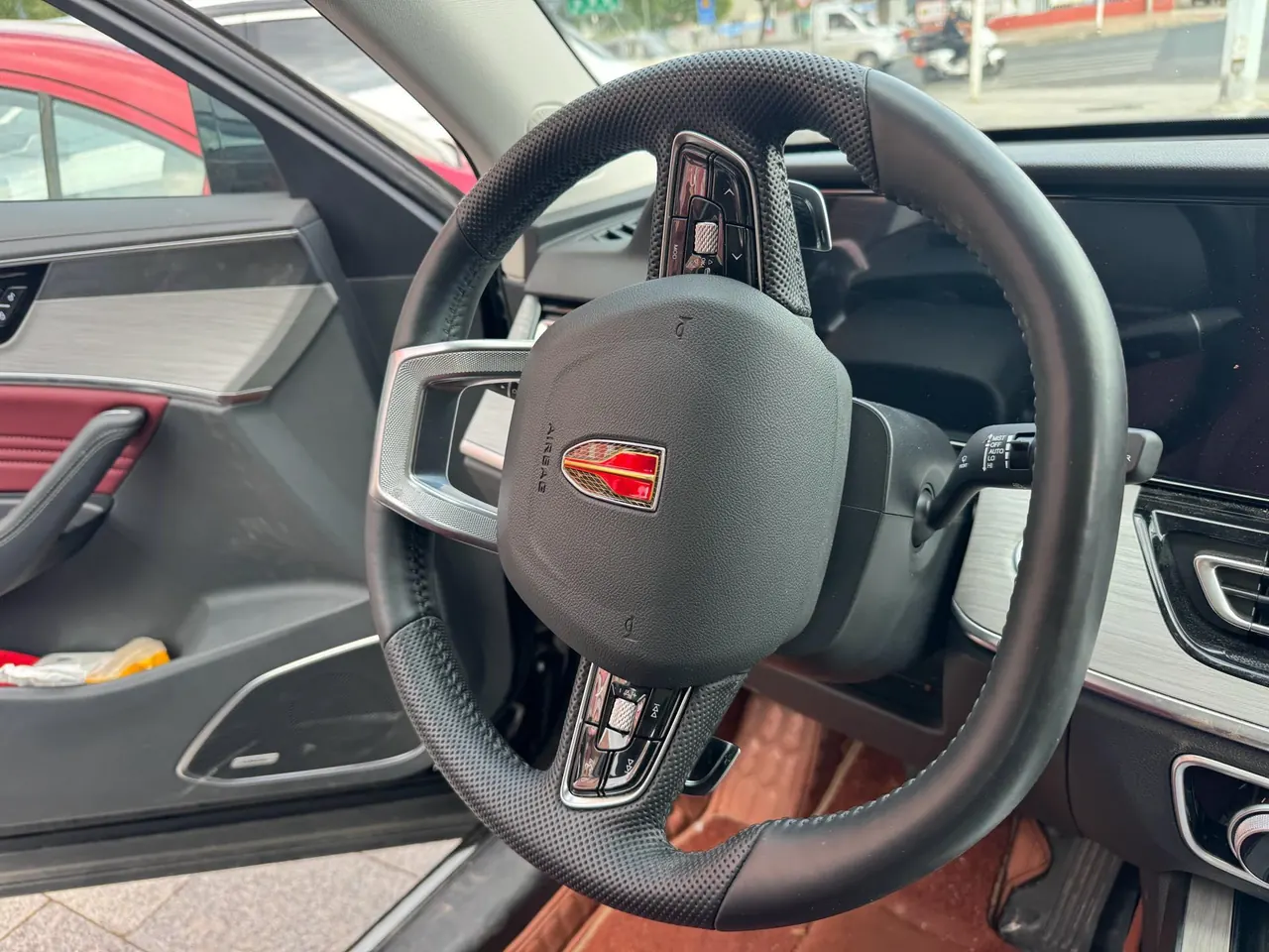 HongQi 2025 HS5 2.0T Two-Drive Flag Collar Pro Edition Automatic Gear 8