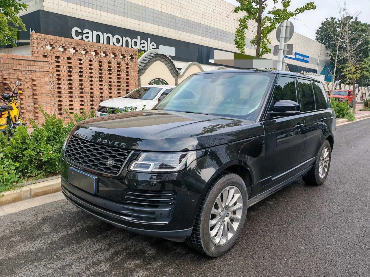 Land Rover Range Rover (Imported) 2020 Range Rover 48V 3.0T L6 Shengshi Edition Automatic Gear - View 1