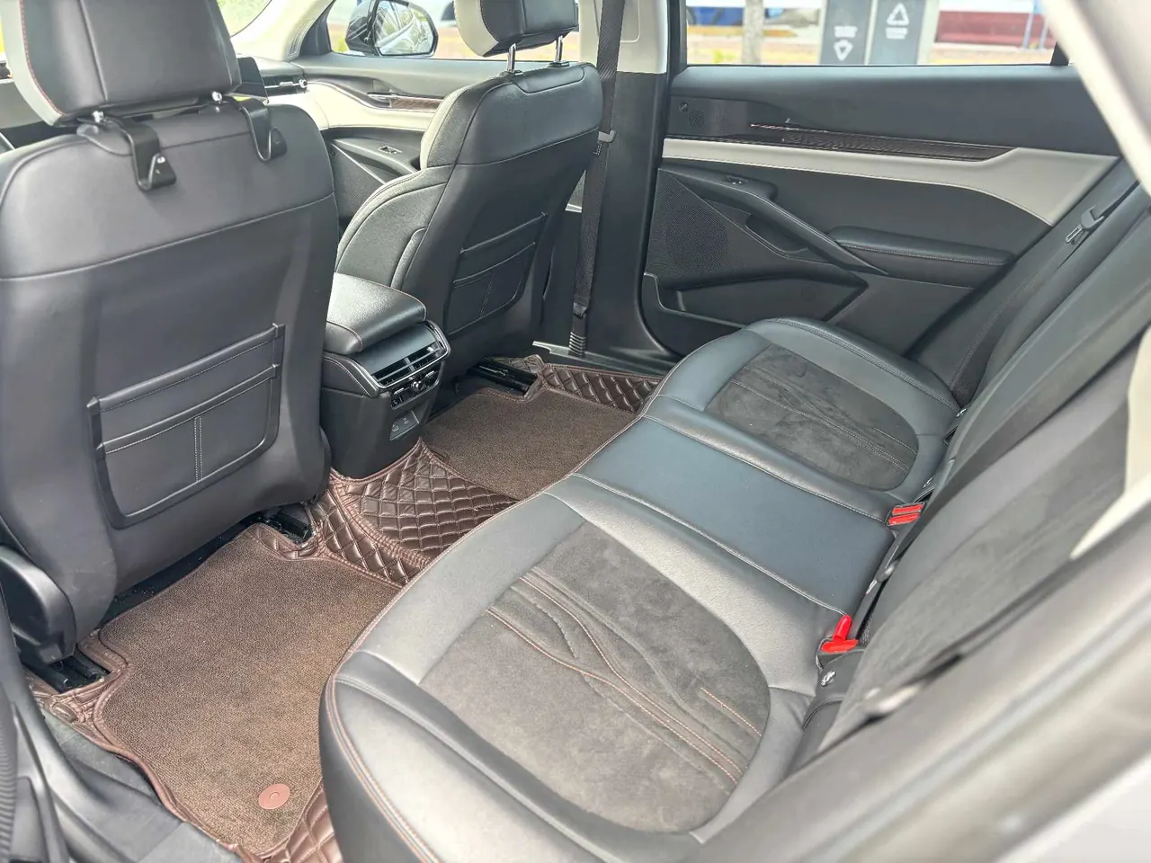 Ford 2022 Mondeo 2.0T EcoBoost 245 Extreme (Modified) Automatic Gear 7