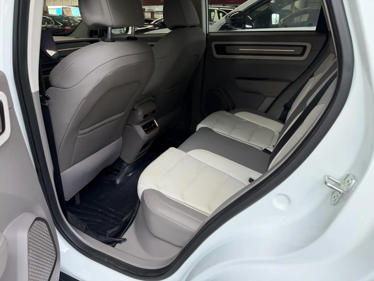 Geely 2026 model Icon 1.5TD Chocolate Elegant Edition, automatic transmission 4