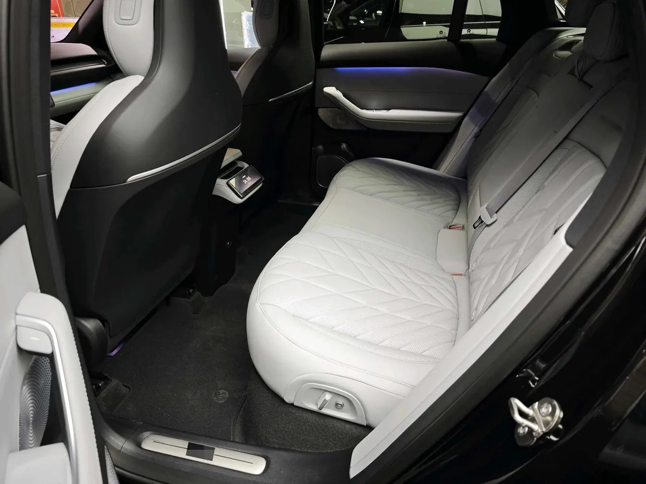 NIO 2026 ES 6 100kWh automatic gear 9