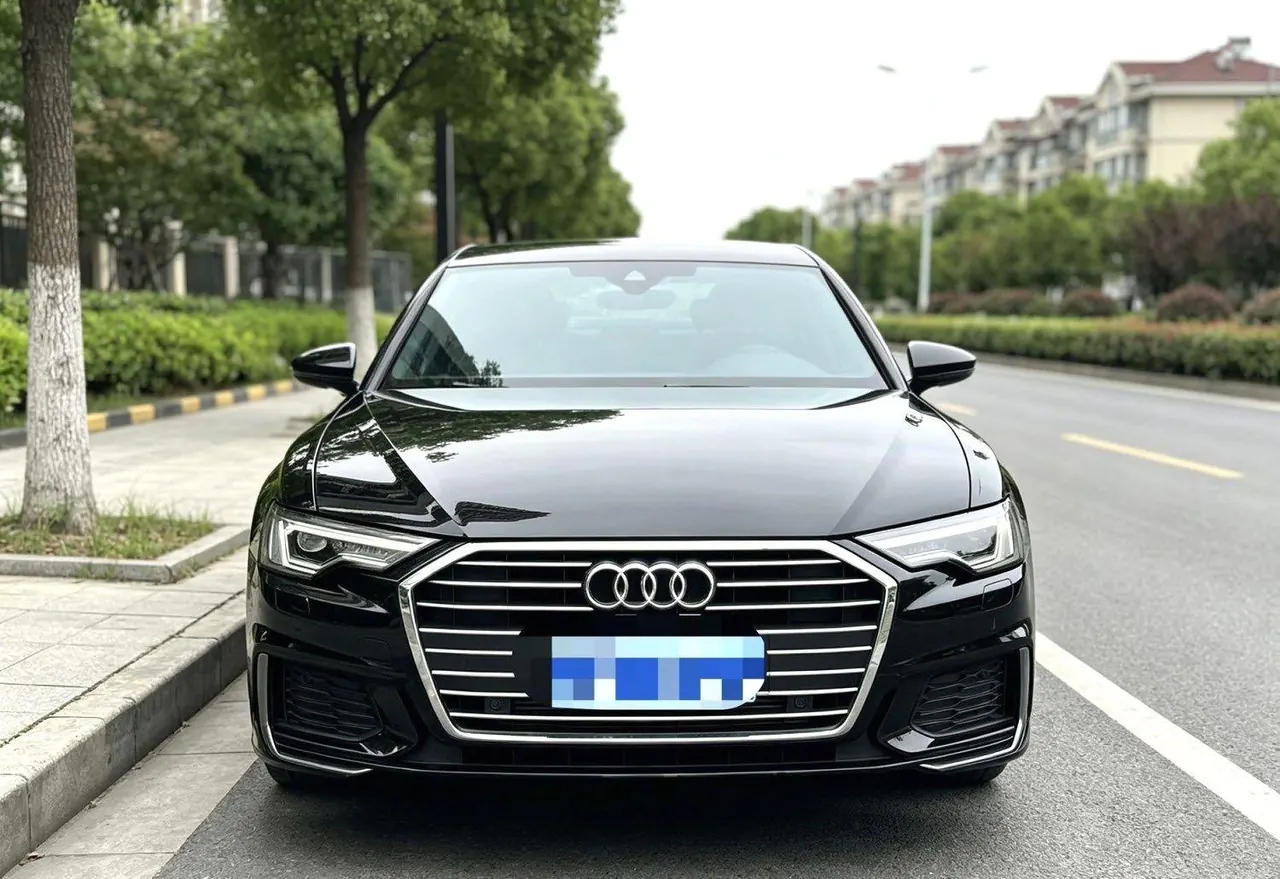 Audi 2022 A6L 2.0TFSI 40TFSI Deluxe Dynamic Automatic 3