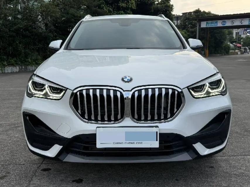 BMW 2022 X1 sDrive25Li 2.0T Leading Automatic Gear 2