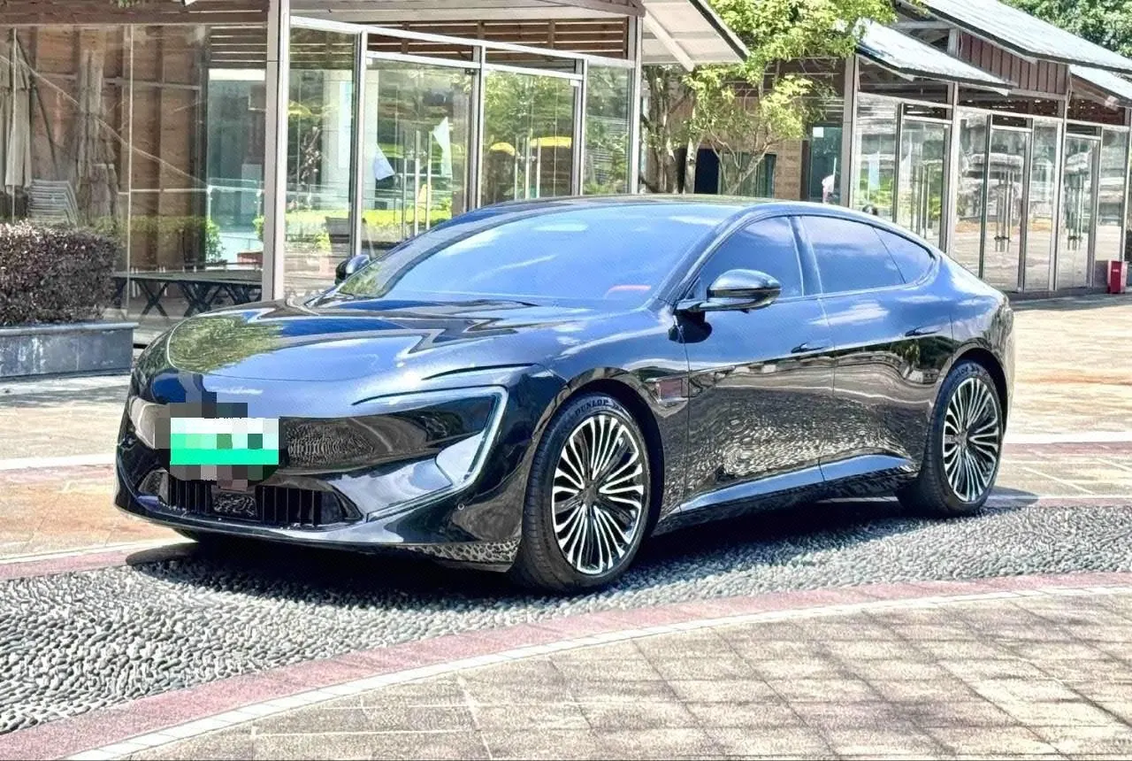 Open image lightbox: Avatr 2025 Avatr 12 Ultra Pure Electric Edition Four-wheel Drive Automatic