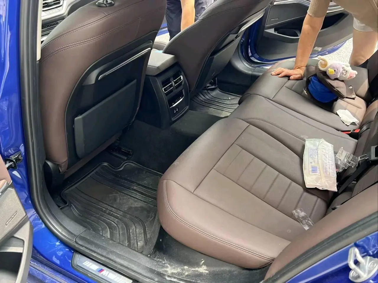 BMW 3 Series 2020 325Li 2.0T M Sports Obsidian Night Kit (Changed) Automatic Gear 4