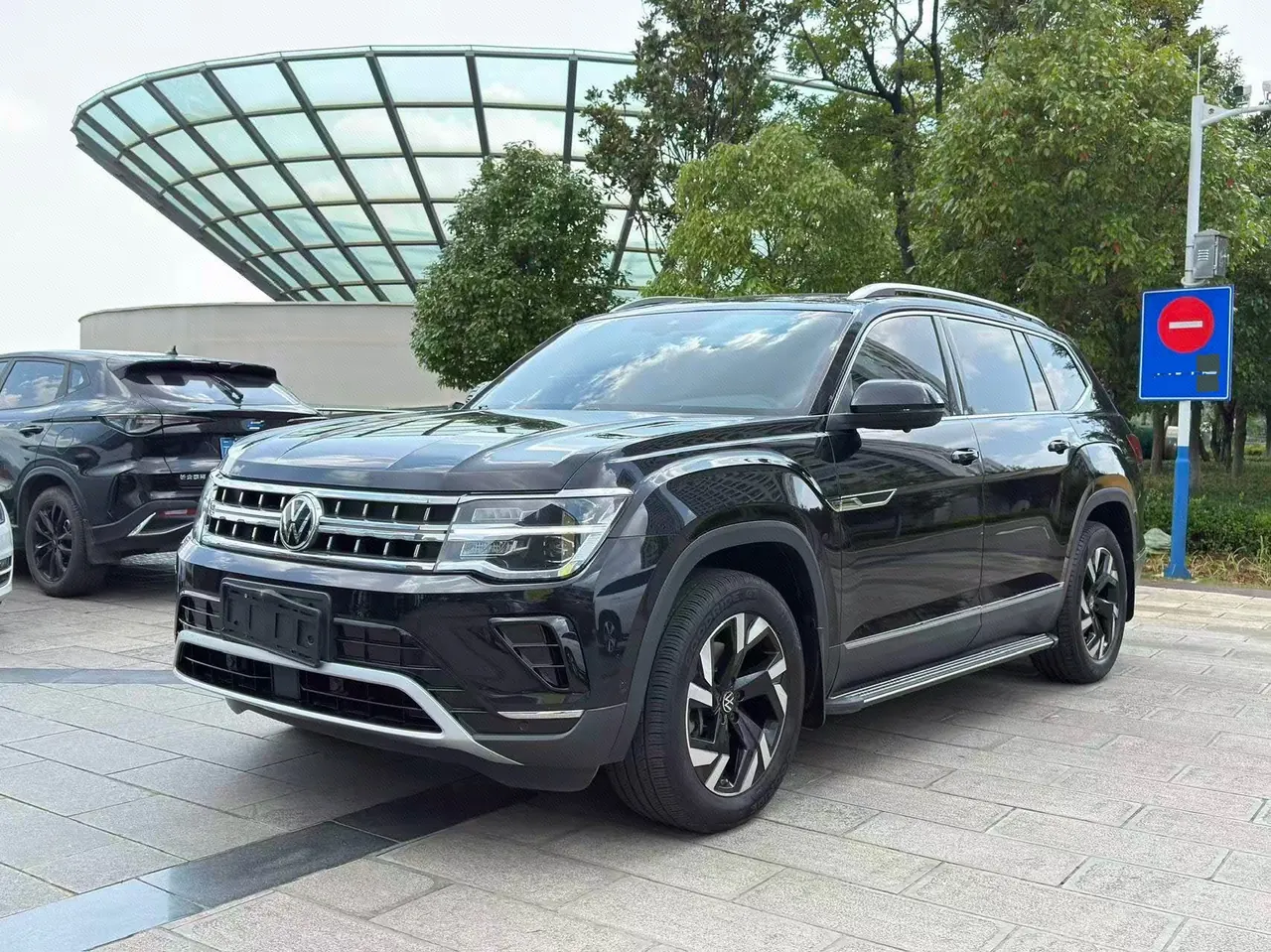 Open image lightbox: Volkswagen 2022 Tuang 2.0TSI 380TSI Four-wheel Drive Deluxe Edition Automatic Gear