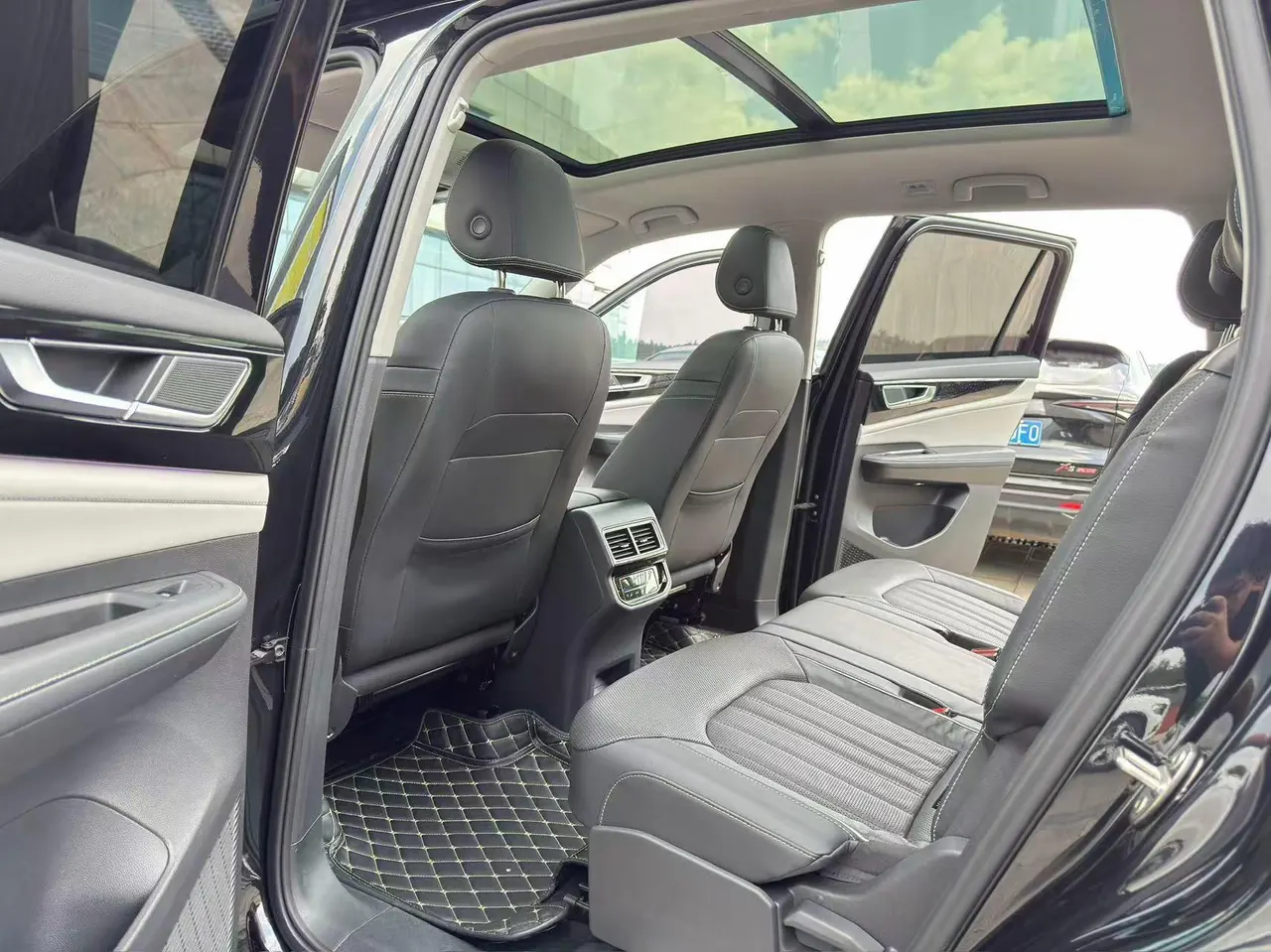 Volkswagen 2022 Tuang 2.0TSI 380TSI Four-wheel Drive Deluxe Edition Automatic Gear 12