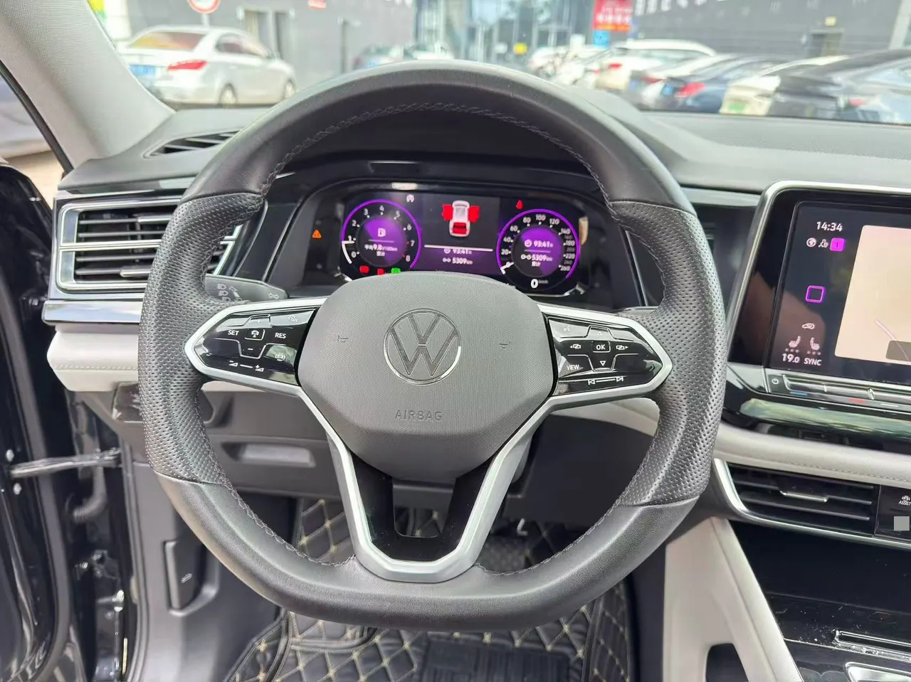 Volkswagen 2022 Tuang 2.0TSI 380TSI Four-wheel Drive Deluxe Edition Automatic Gear 15