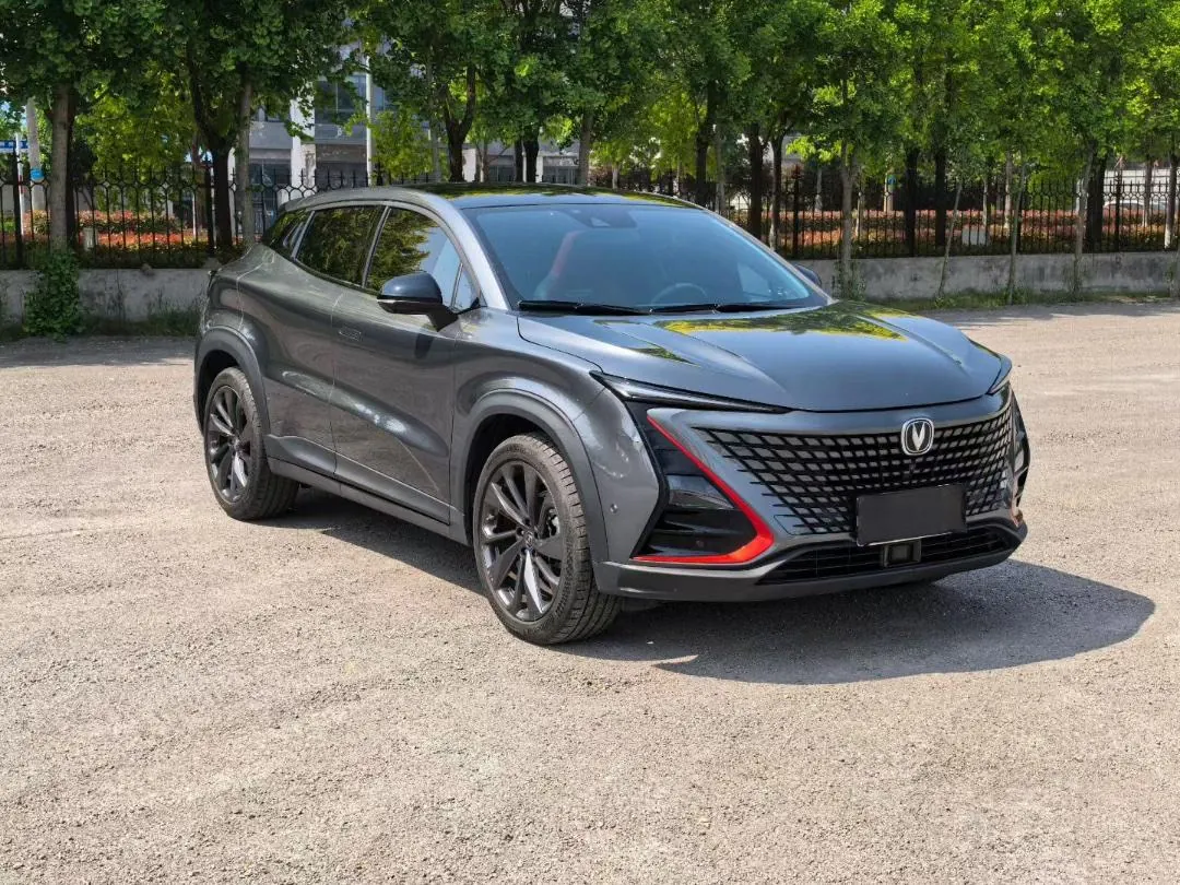 ChangAn 2021 UNI-T 1.5T Sports Flagship Automatic Gear 2