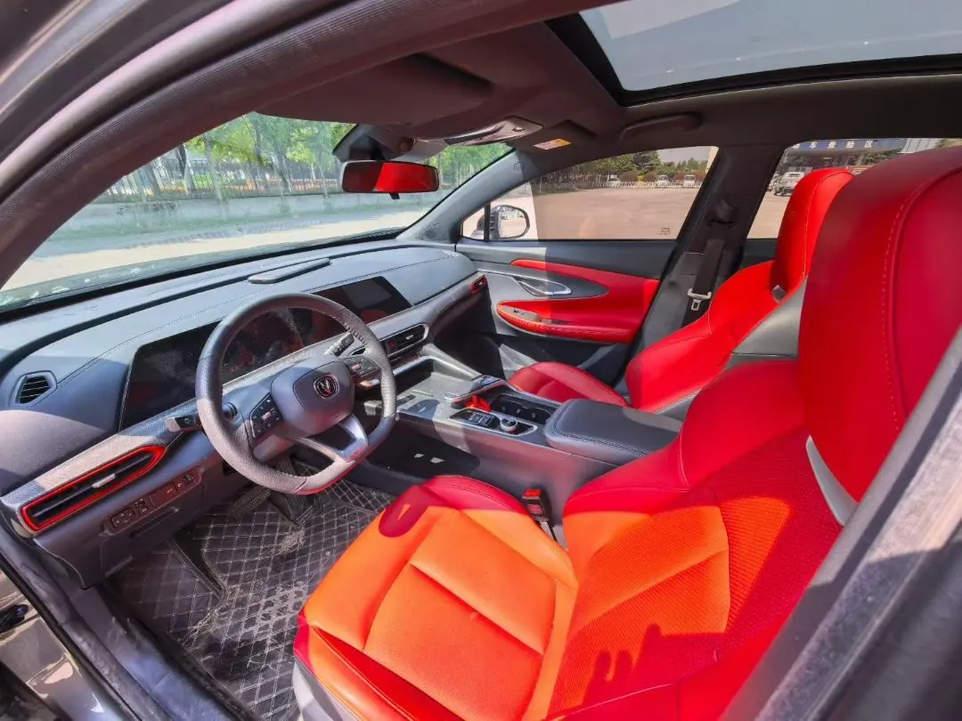 ChangAn 2021 UNI-T 1.5T Sports Flagship Automatic Gear 6