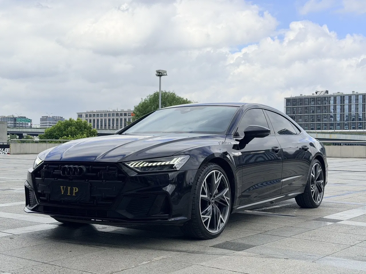 Open image lightbox: Audi 2024 A7L 2.0TFSI 45TFSI Quattro S-line Black Samurai Edition Automatic Gear