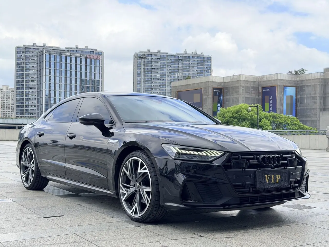 Audi 2024 A7L 2.0TFSI 45TFSI Quattro S-line Black Samurai Edition Automatic Gear 3
