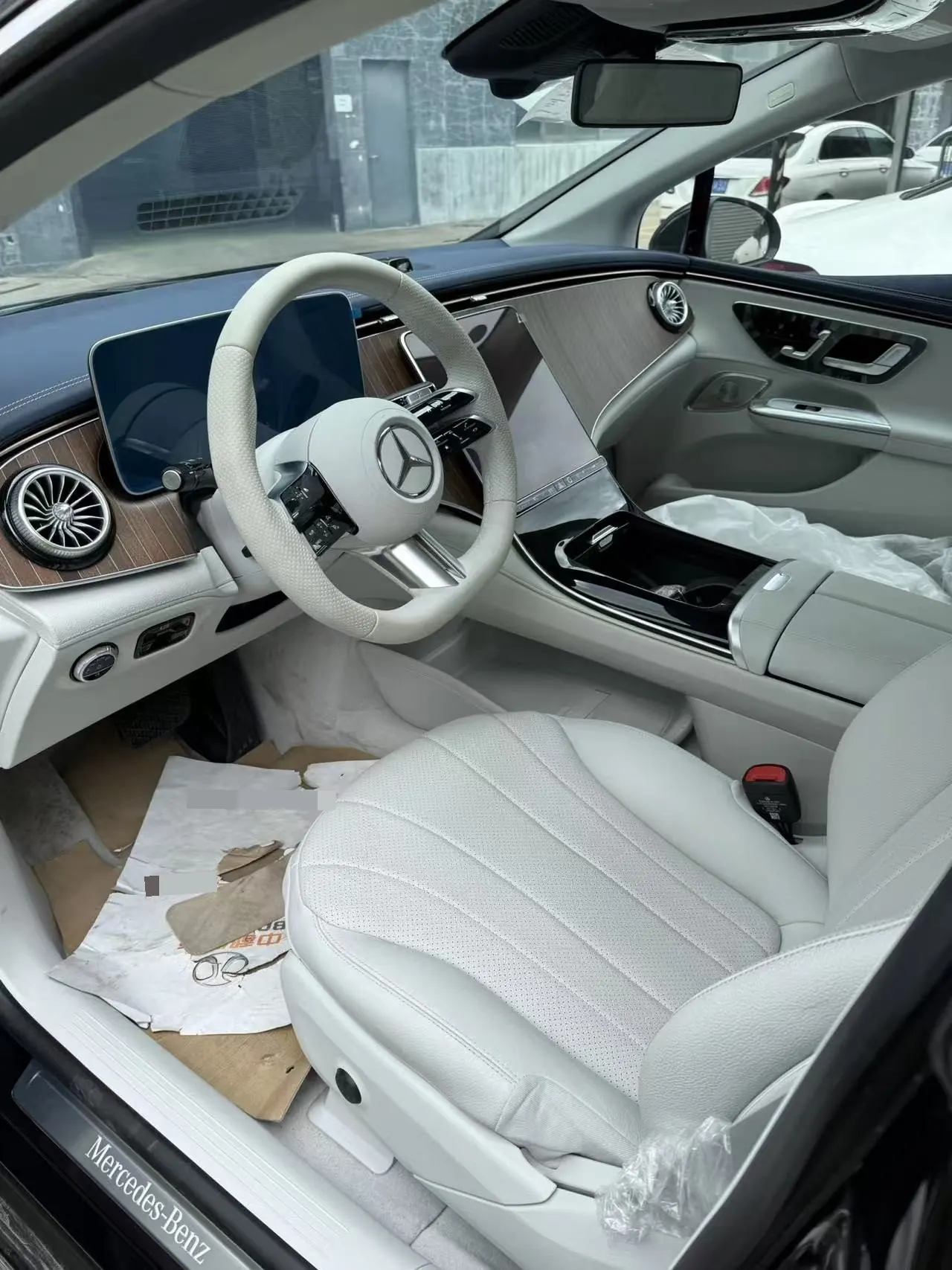Mercedes Benz 2025 EQE 500 4MATIC EQE 500 4MATIC Pioneer Edition Automatic Gear 8