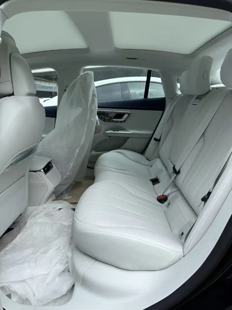 Mercedes Benz 2025 EQE 500 4MATIC EQE 500 4MATIC Pioneer Edition Automatic Gear 9