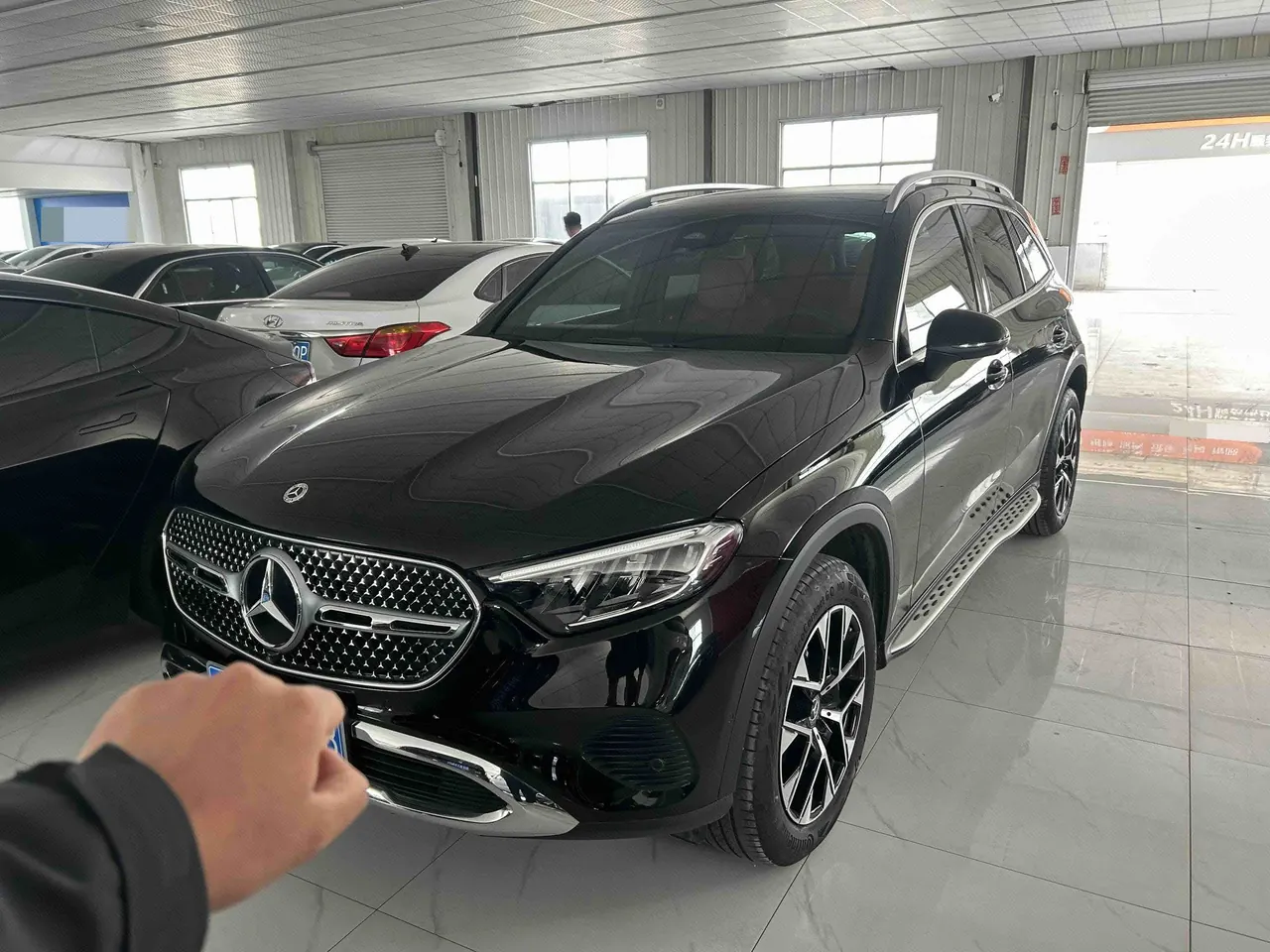 Open image lightbox: Mercedes Benz 2025 GLC 300 L 4MATIC 48V 2.0T dynamic 5-seat automatic gear