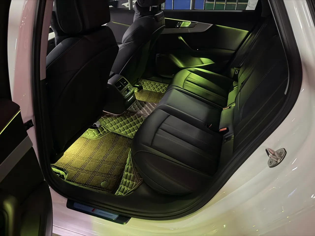 Audi 2024 A4L 2.0TFSI 40TFSI Fashion Dynamic Automatic 5
