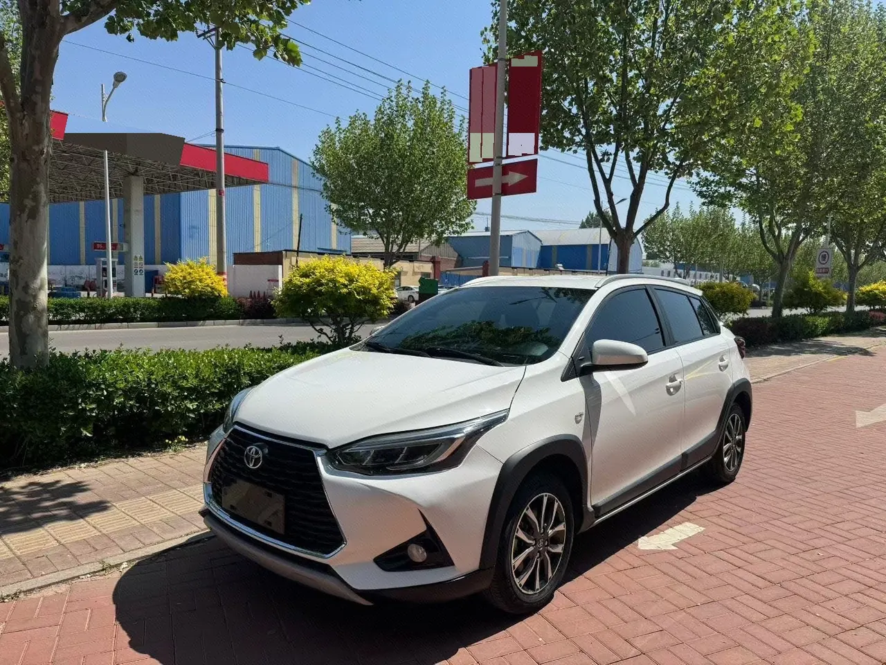 打开图片灯箱:Toyota yaris 2022 YARiS L to dazzle 1.5 stepless luxury PLUS version of automatic gear