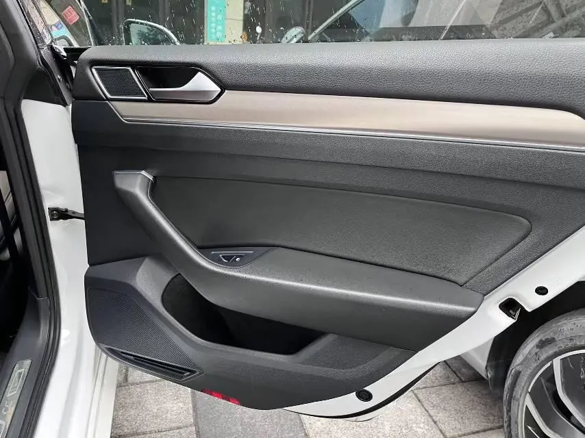 Volkswagen 2020 CC 2.0TSI 330TSI Huayan Edition Automatic Gear 4
