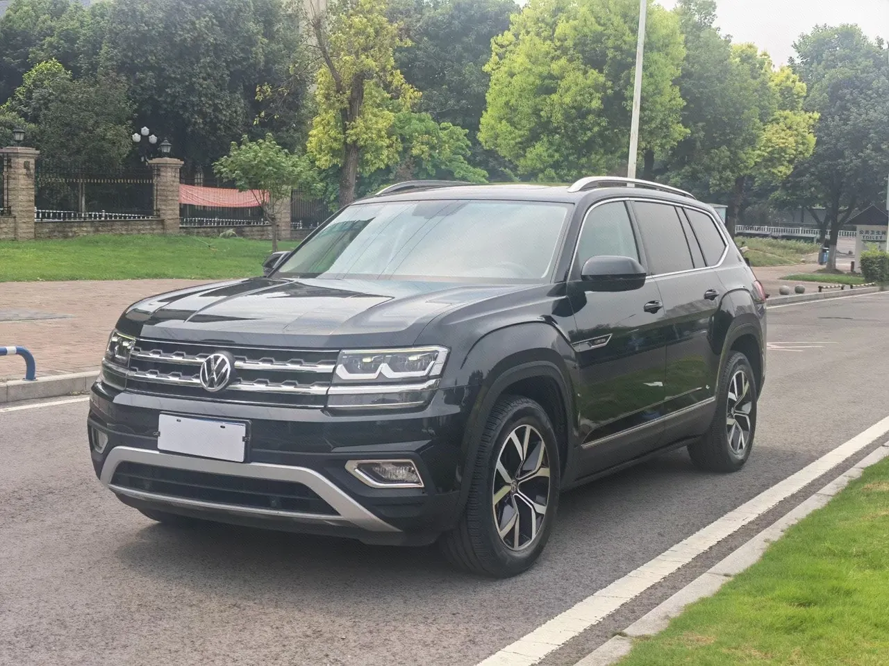 打开图片灯箱:Volkswagen 2020 Tuang 2.0TSI 380TSI Four-wheel Drive Flagship Edition (Modified) Automatic Gear