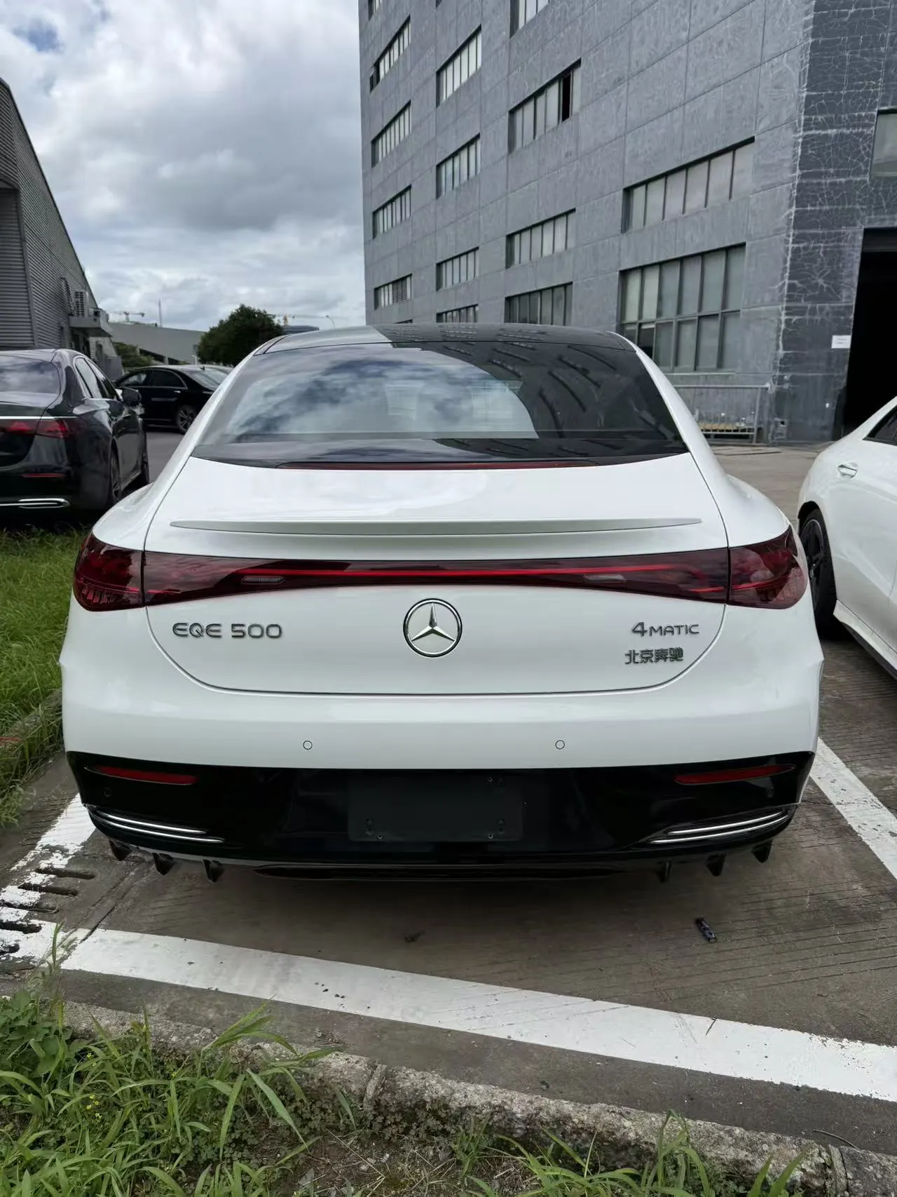 Mercedes Benz 2025 EQE 500 4MATIC EQE 500 4MATIC Deluxe Edition Automatic Gear 4