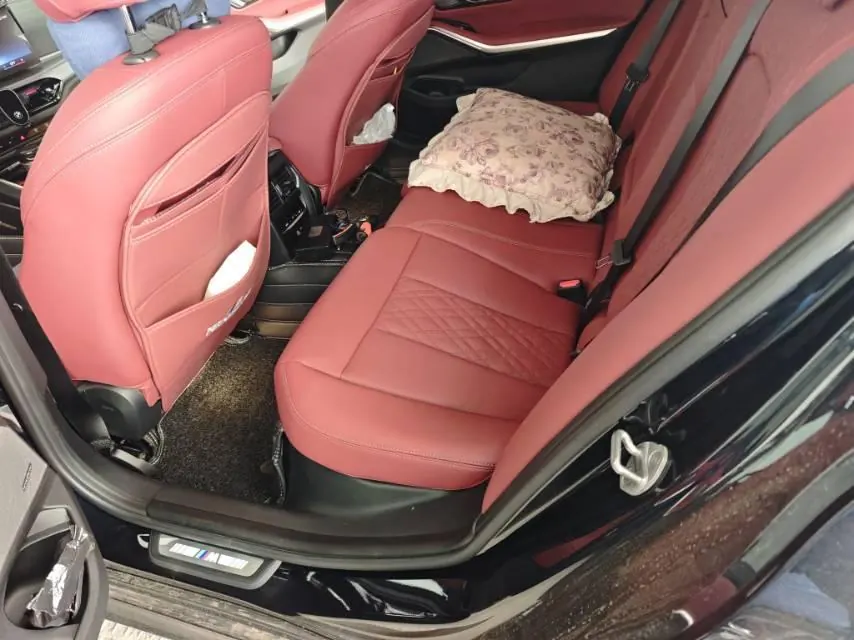 BMW 3 Series 2025 330Li 2.0T M Sports Obsidian Night Suit Automatic Gear 2