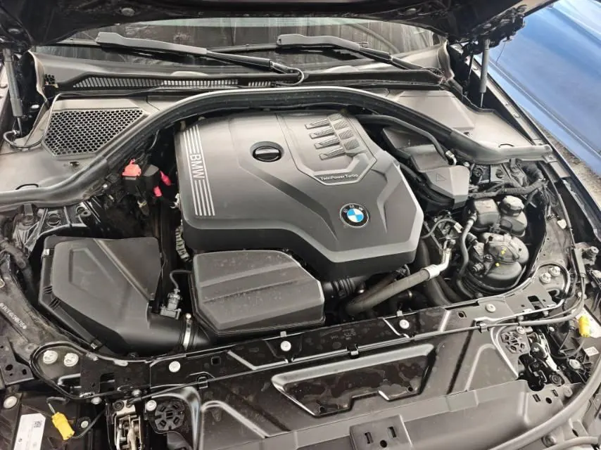 BMW 3 Series 2025 330Li 2.0T M Sports Obsidian Night Suit Automatic Gear 4