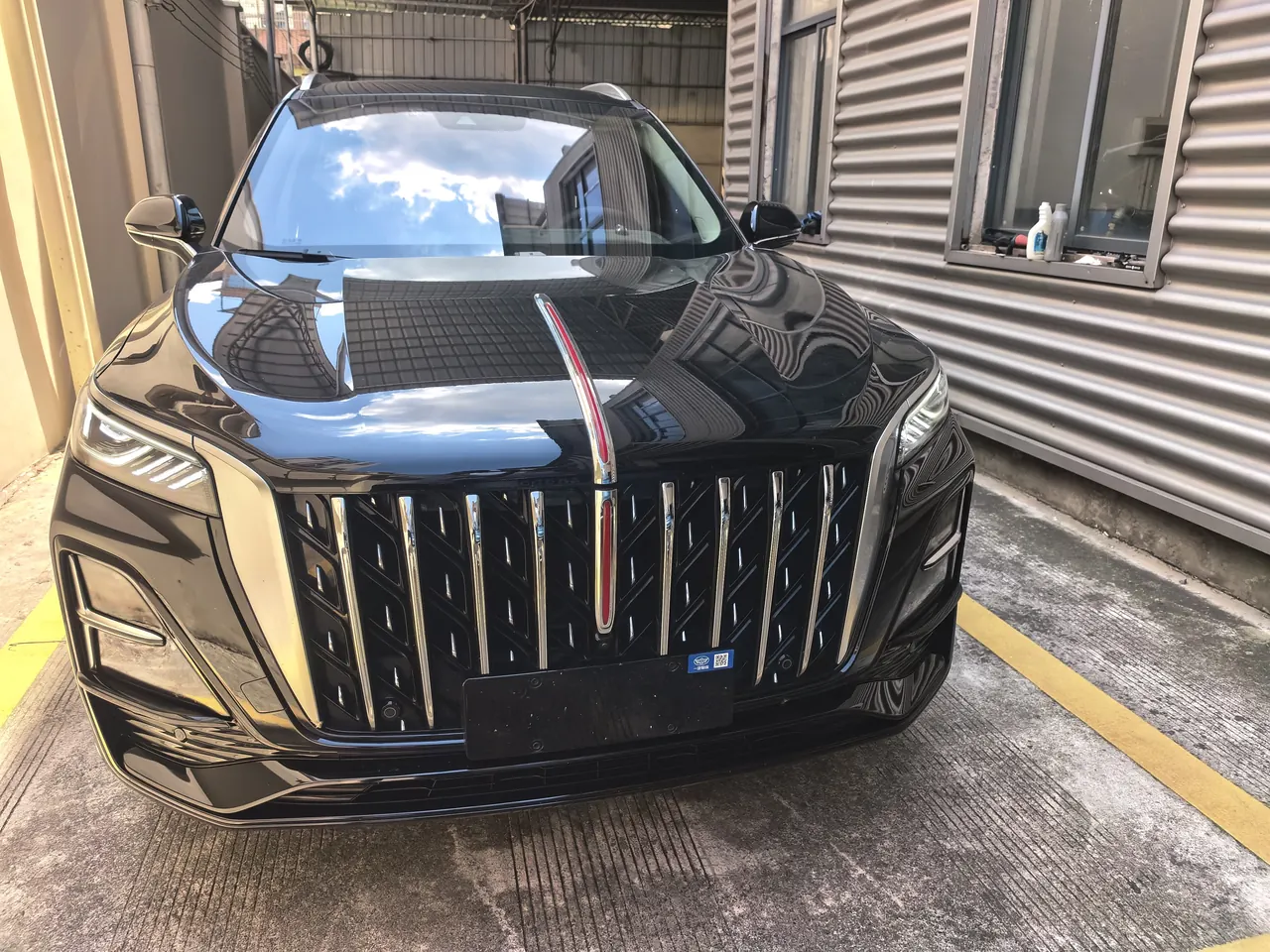 HongQi 2025 HS5 2.0T Two-Drive Flag Enjoy Pro Edition Automatic Gear 2